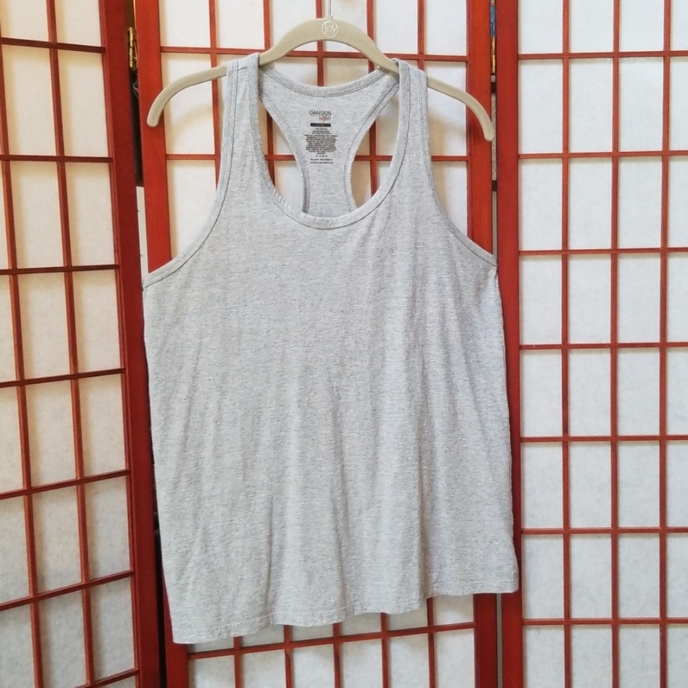 Danskin Now gray tank top.